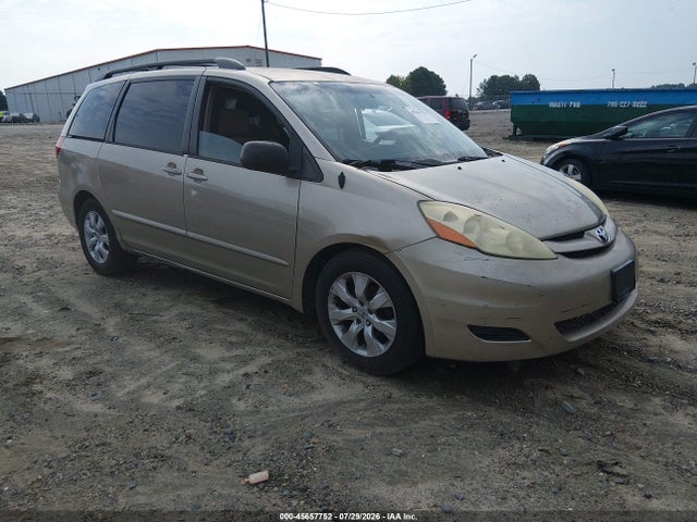 2006 TOYOTA SIENNA LE