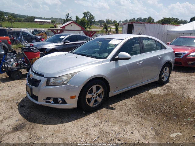 2013 Chevrolet CRUZE 1LT AUTO photo 2