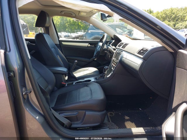 2013 Volkswagen PASSAT 2.5L SE 照片 5