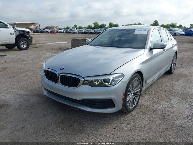 2019 BMW 530I photo 2