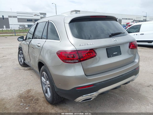 2022 MERCEDES-BENZ GLC 300 SUV 3
