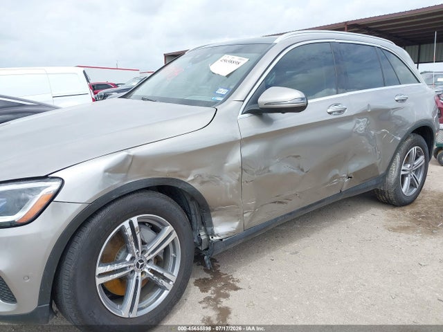 2022 MERCEDES-BENZ GLC 300 SUV 6
