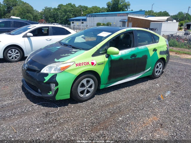 2015 Toyota PRIUS TWO — фото 2