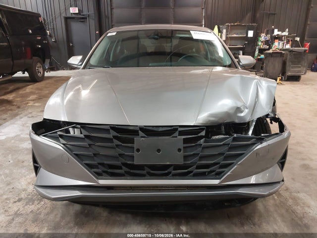 2023 HYUNDAI ELANTRA SE 14