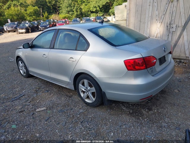 2012 Volkswagen JETTA 2.0L TDI 照片 3