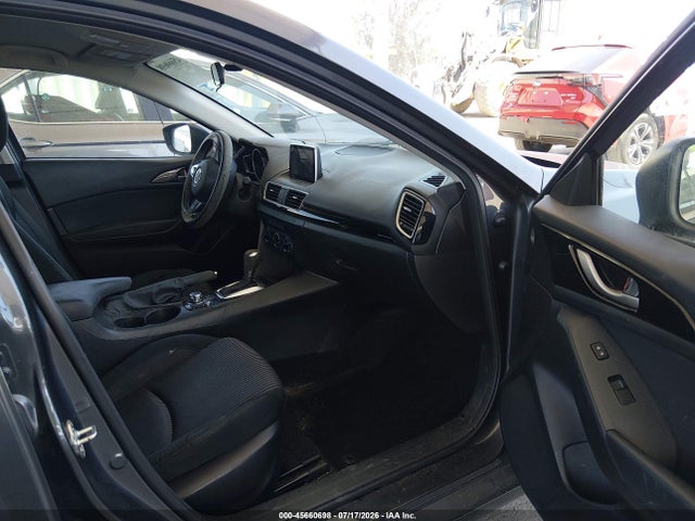 صورة 5 لـ 2016 Mazda MAZDA3 I SPORT