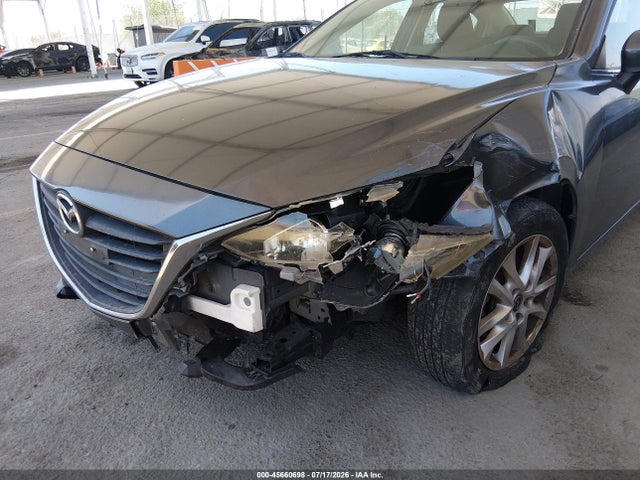 صورة 6 لـ 2016 Mazda MAZDA3 I SPORT