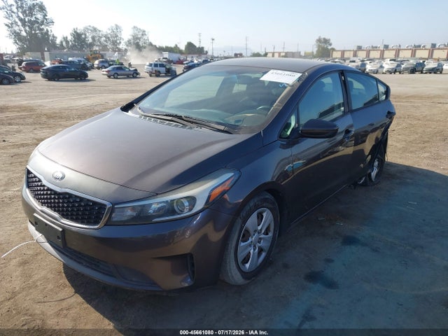 صورة 2 لـ 2017 KIA FORTE LX