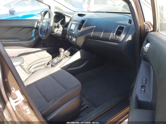 صورة 5 لـ 2017 KIA FORTE LX