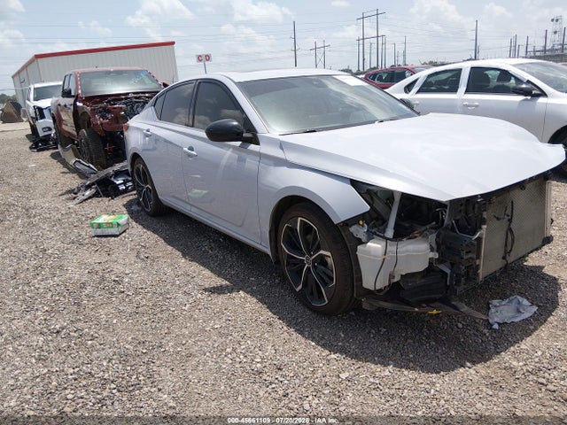 2023 NISSAN ALTIMA SR FWD
