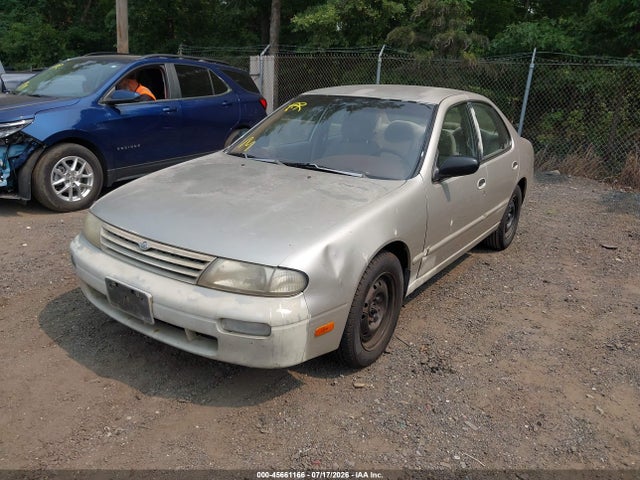 1997 Nissan ALTIMA GLE/GXE/SE/XE 照片 2