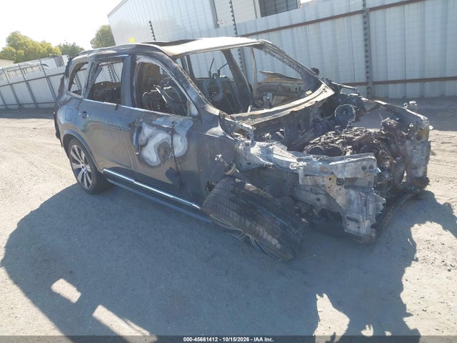 2020 VOLVO XC90 T6 INSCRIPTION 6 PASSENGER
