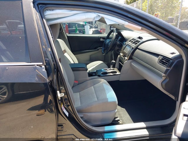 صورة 5 لـ 2012 Toyota CAMRY LE