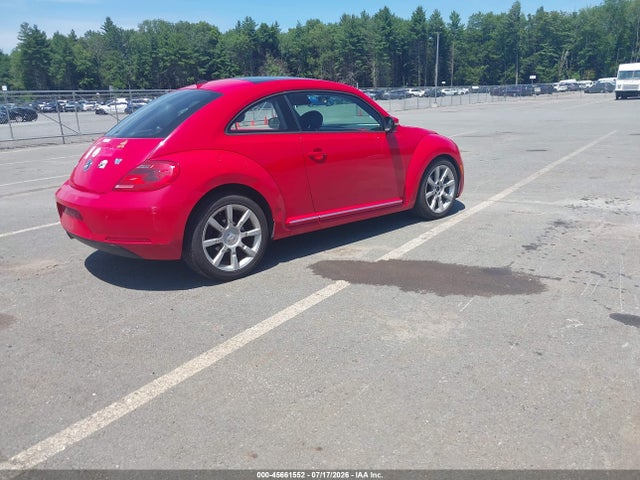 2014 Volkswagen BEETLE 2.5L photo 4