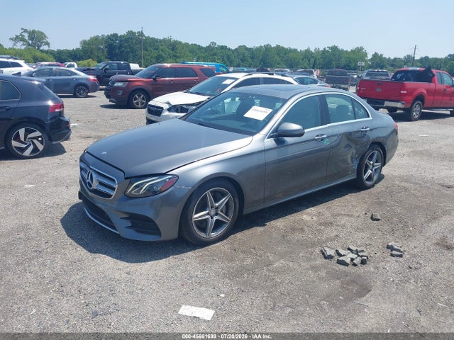 2017 Mercedes-BENZ E 300 4MATIC — фото 2