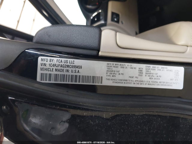 2021 JEEP GRAND CHEROKEE LAREDO E 4X4 9