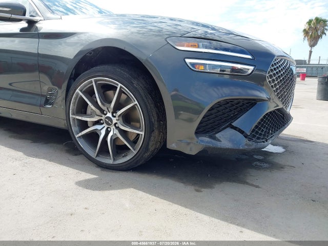 2024 Genesis G70 2.5T RWD — фото 6
