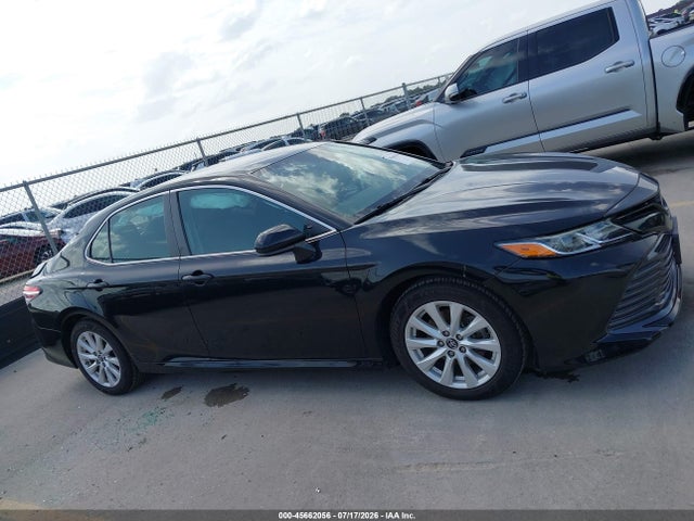 2019 TOYOTA CAMRY LE 14