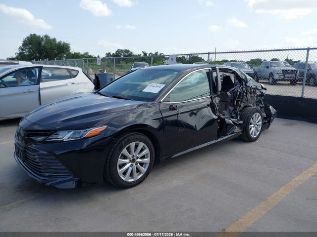 2019 TOYOTA CAMRY LE 2