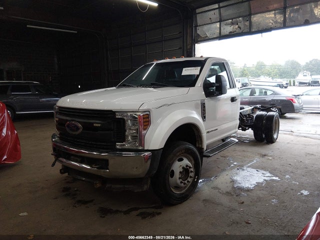 2019 FORD F-550 CHASSIS XL 2