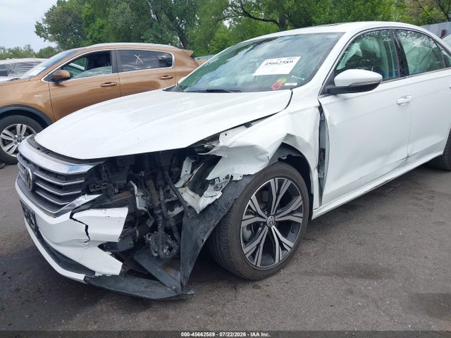 2021 Volkswagen PASSAT 2.0T SE — фото 6