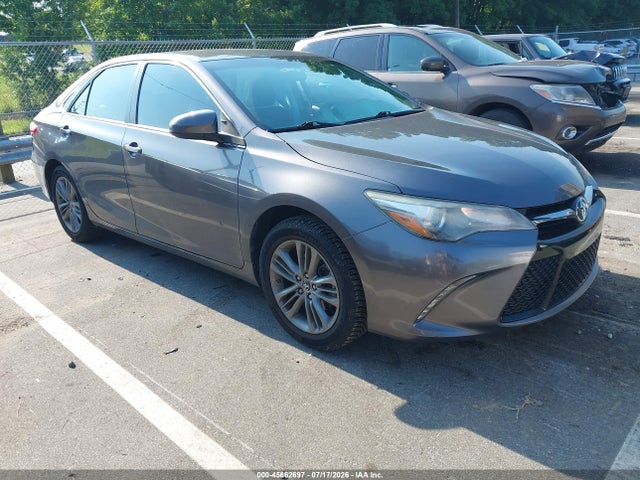 2016 TOYOTA CAMRY SE