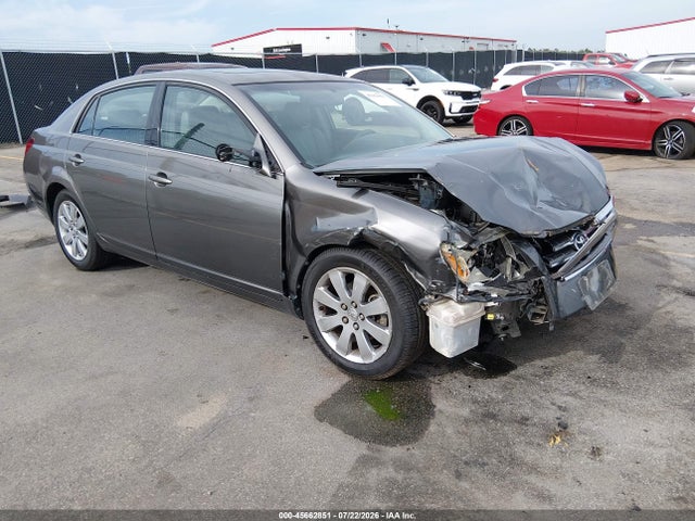 2005 TOYOTA AVALON XLS
