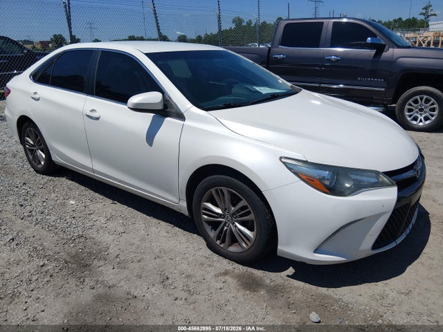2015 TOYOTA CAMRY SE