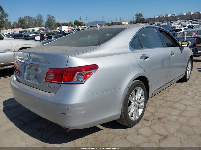 2010 Lexus ES 350 photo 4