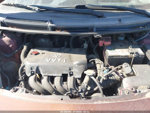 2010 Toyota YARIS photo 10