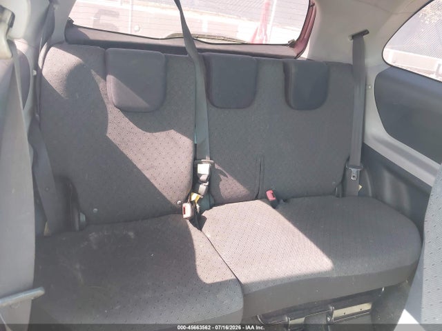 2010 Toyota YARIS photo 8