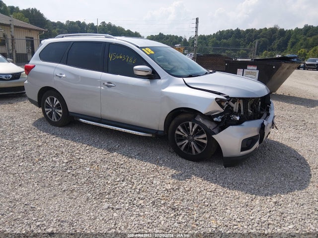 2018 NISSAN PATHFINDE SV