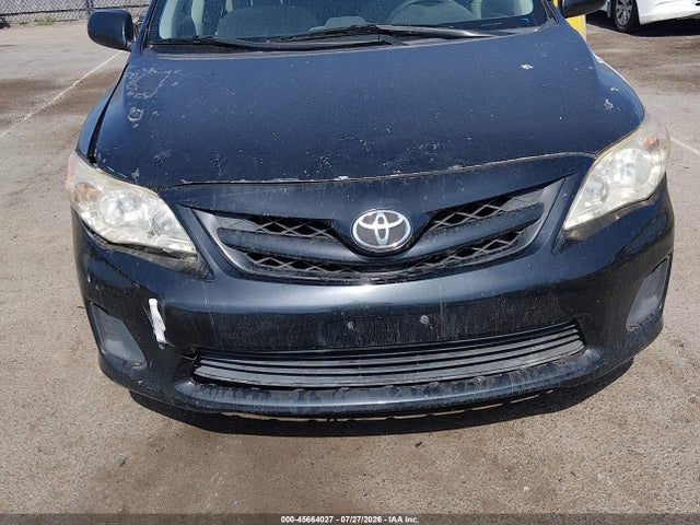 2012 Toyota COROLLA LE photo 6