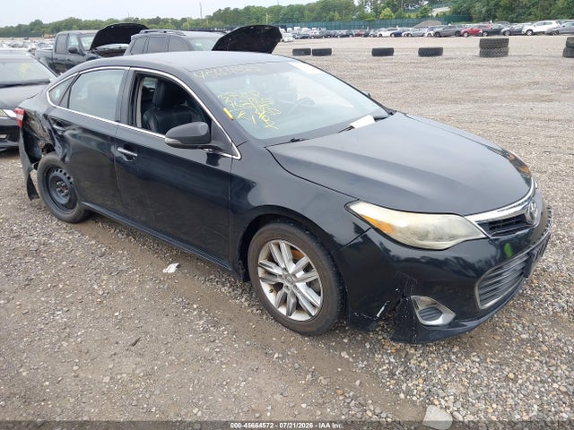 2013 TOYOTA AVALON XLE