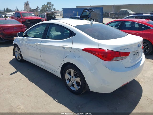 2013 Hyundai ELANTRA GLS — фото 3
