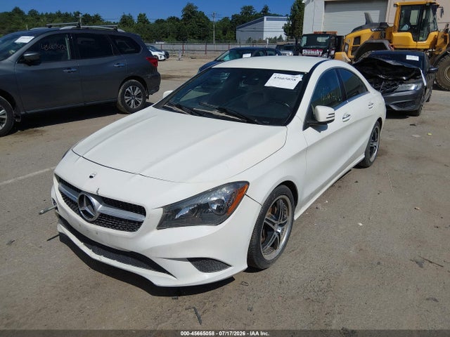 2015 Mercedes-BENZ CLA photo 2