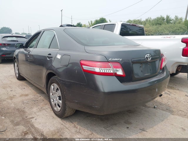 2010 Toyota CAMRY LE 照片 3