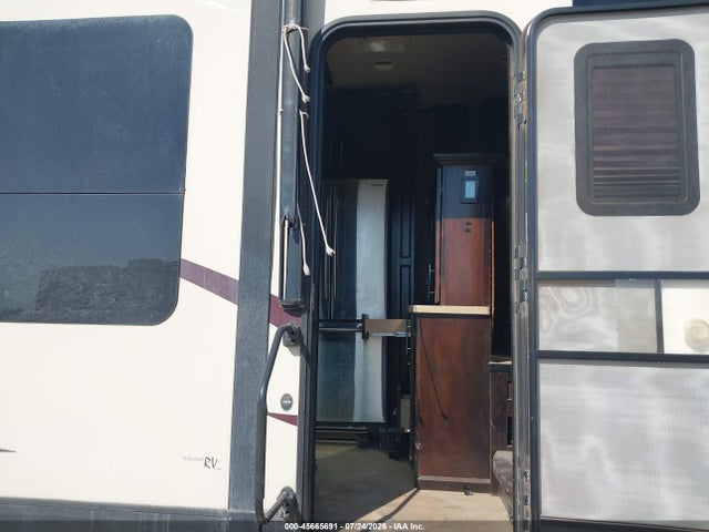2017 VANLEIGH VILANO 375 5