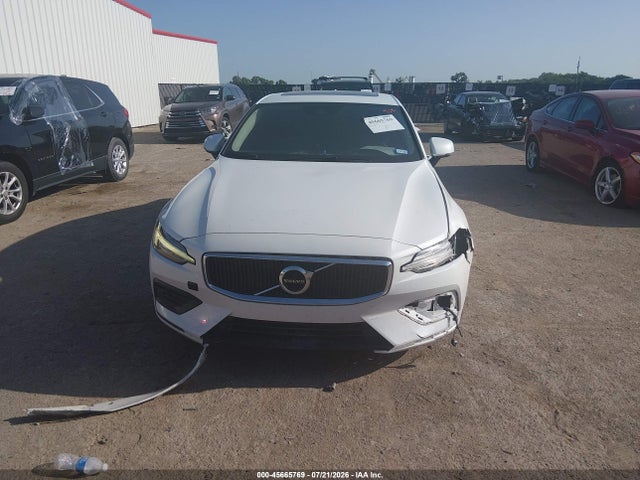 2019 VOLVO S60 T6 MOMENTUM 11