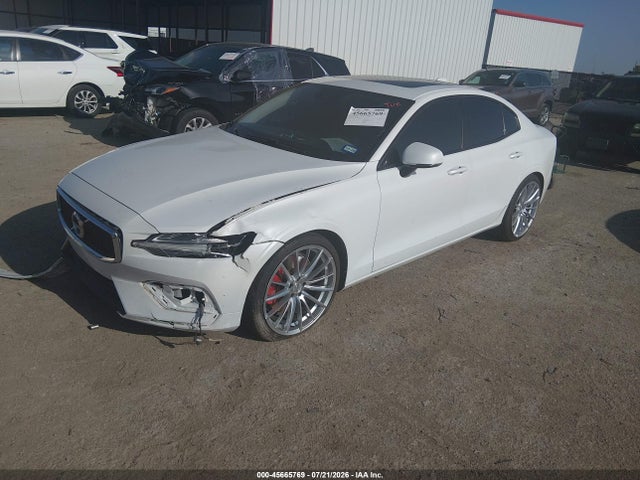 2019 VOLVO S60 T6 MOMENTUM 2