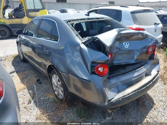 صورة 3 لـ 2010 Volkswagen JETTA SE