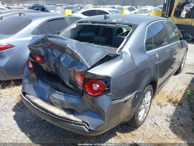 صورة 4 لـ 2010 Volkswagen JETTA SE