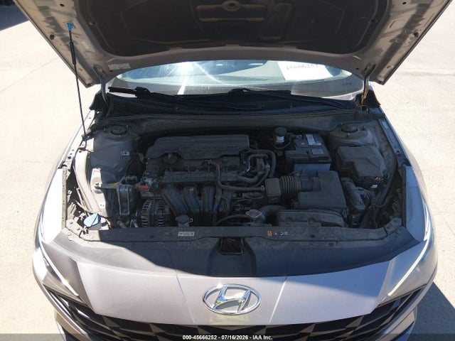 صورة 10 لـ 2023 Hyundai ELANTRA SE