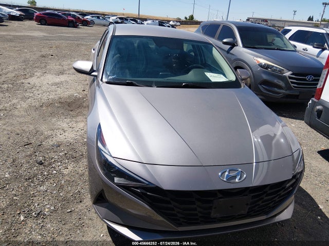صورة 6 لـ 2023 Hyundai ELANTRA SE