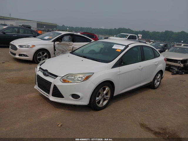 2014 FORD FOCUS SE photo 2