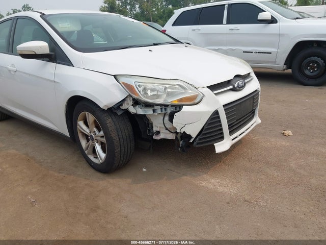 2014 FORD FOCUS SE photo 6