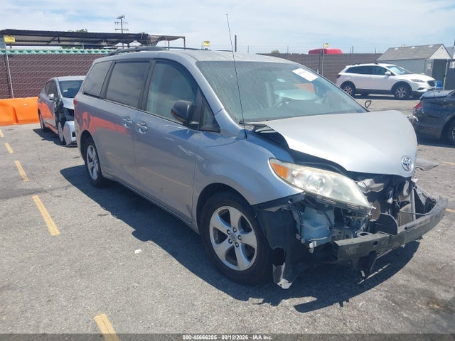 2012 TOYOTA SIENNA LE V6 8 PASSENGER