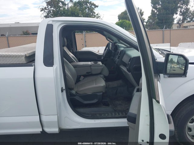 صورة 5 لـ 2016 FORD F-150 XL/XLT