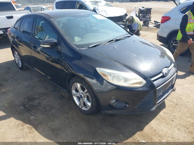 2014 FORD FOCUS SE photo 1