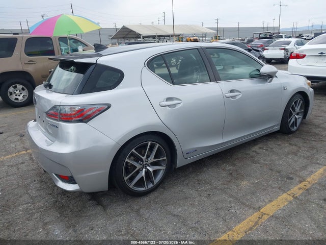2014 Lexus CT 200H — фото 4